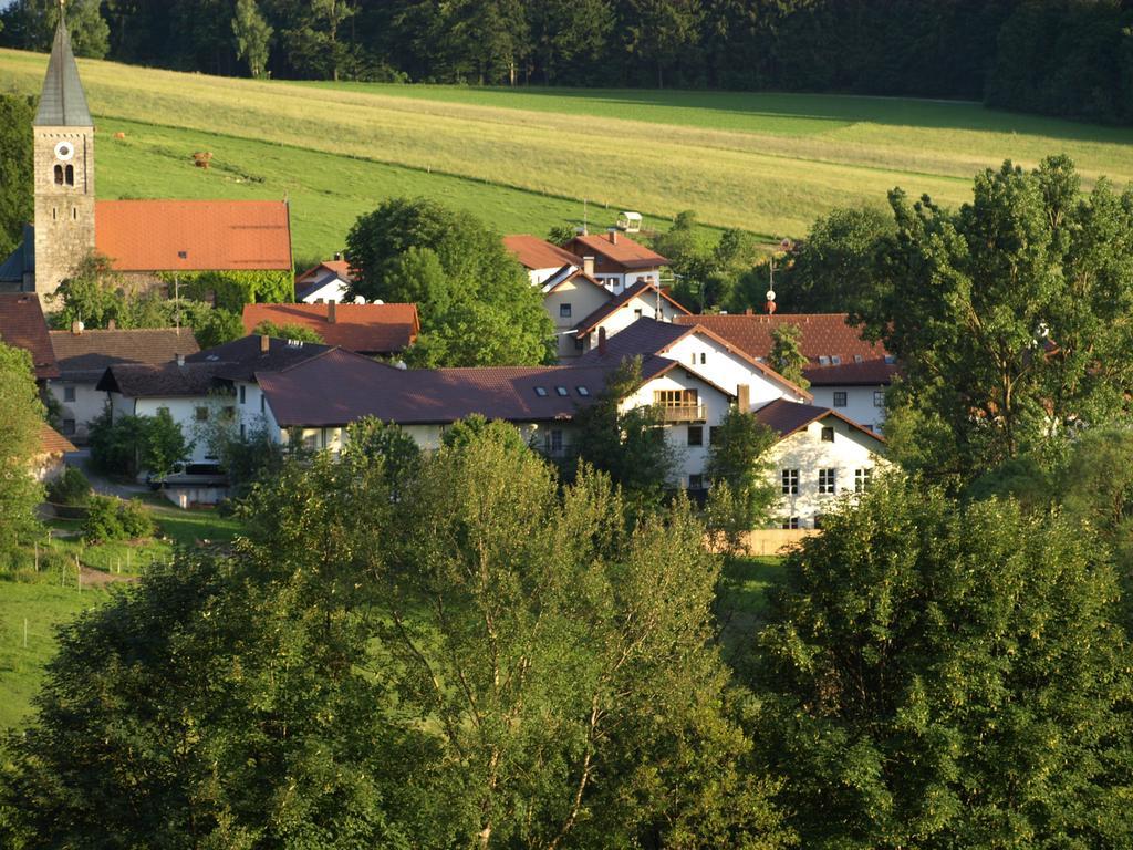 Landgut Stetter Hotel Schöllnach Exterior foto